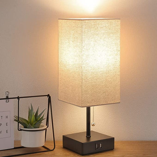 LumiCharge – Moderne Bordlampe med USB-ladeporter | Luvikno