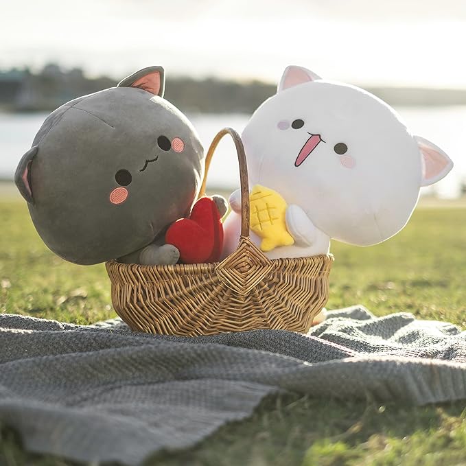 Luvikno | Myk Grå Katt med Hjerte - Perfekt Koseleke for Alle