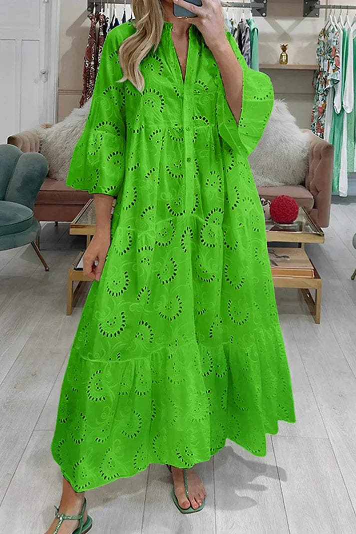 Luvik | Tyylikäs mekko, jossa on reikäpistoletteja
