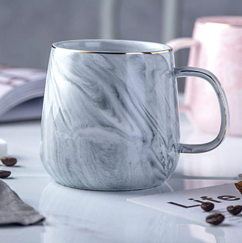 Elegant marmor keramikkopp med gyldne detaljer for daglig bruk | Luvikno