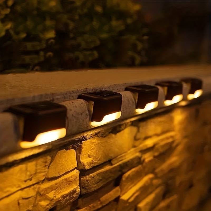 Akkuloses Solar LED Vegglamper for Forbedret Hageatmosfære | Luvikno