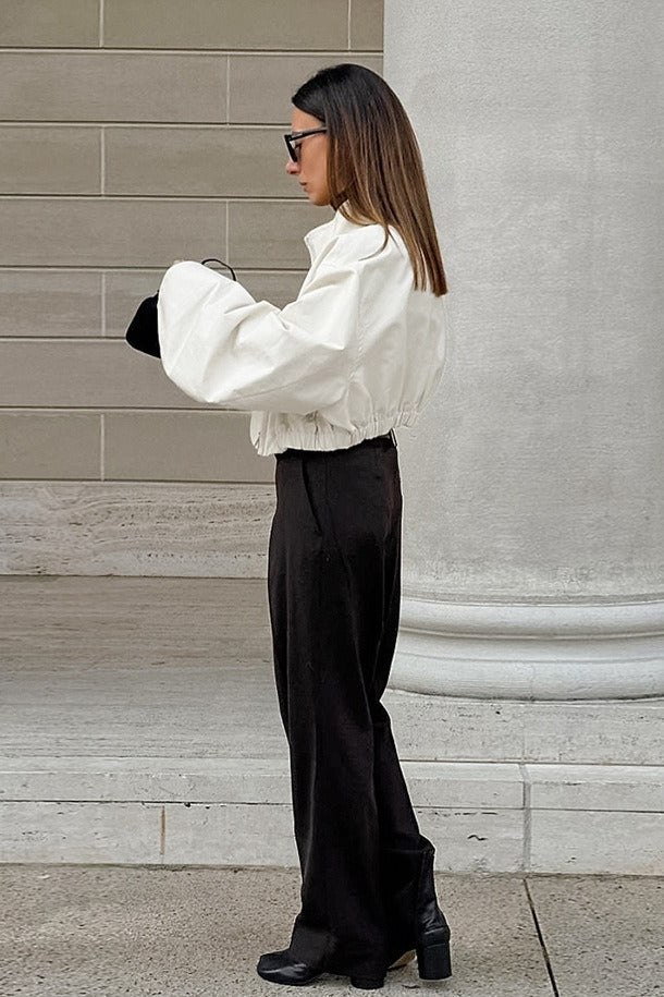 Luvik | Minimalistisk Hvit Trenchcoat