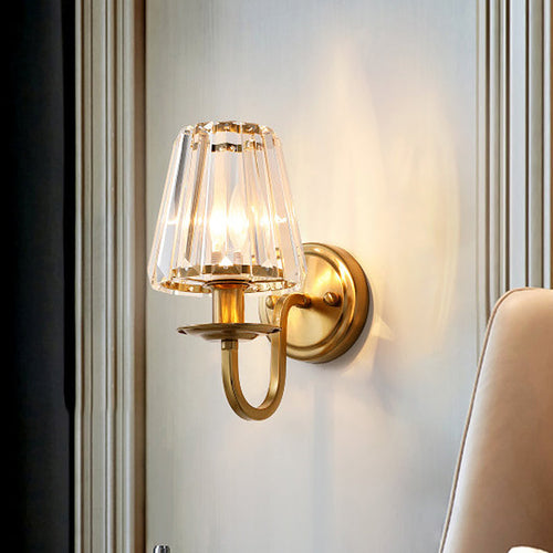 Moderne Kjegle Vegglampe 1 Hode K9 Krystall Vegglysestake i Gull med Buearm | Luvikno