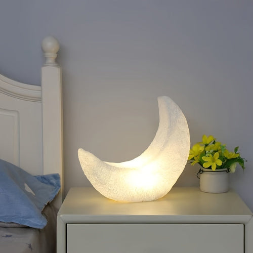 Luvikno | Halvmåne Nattlampe i Art Deco Stil – Batteridrevet med Bryter