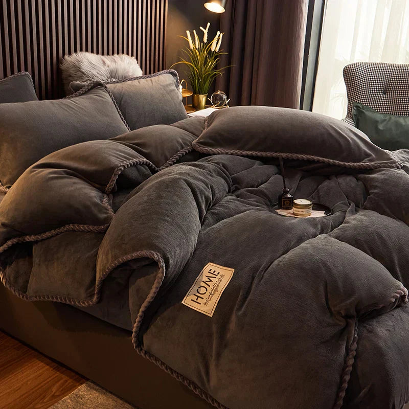 Luvikno | PlushHaven Luxe Velvet Duvet Cover Set – Kingsize Varme & Komfort