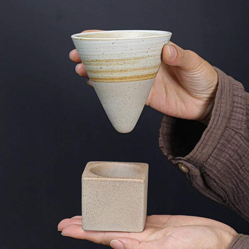 Grovt keramikk kaffekopp med base konisk couture kopp & base sett | Luvikno
