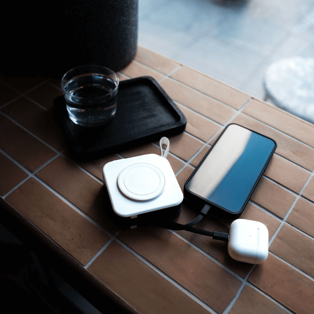 PowerGo Pro – Trådløs Hurtiglading Power Bank | Luvikno