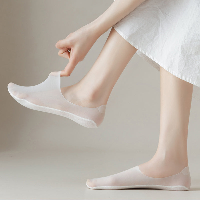 Luvikno | Usynlige Pustende Sokker laget av Is Silke