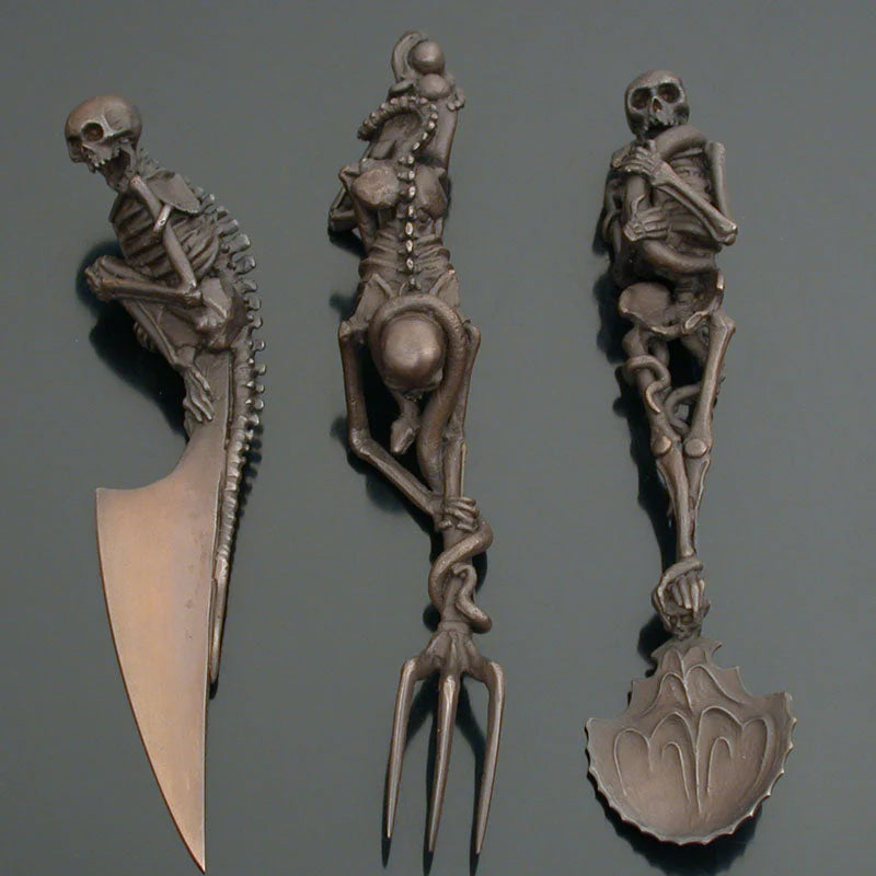 Halloween gave Skeletal Cutlery Sets | Luvikno