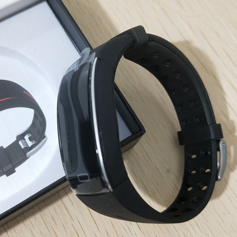 Sport Smartwatch med aktivitetsmåling | Luvikno