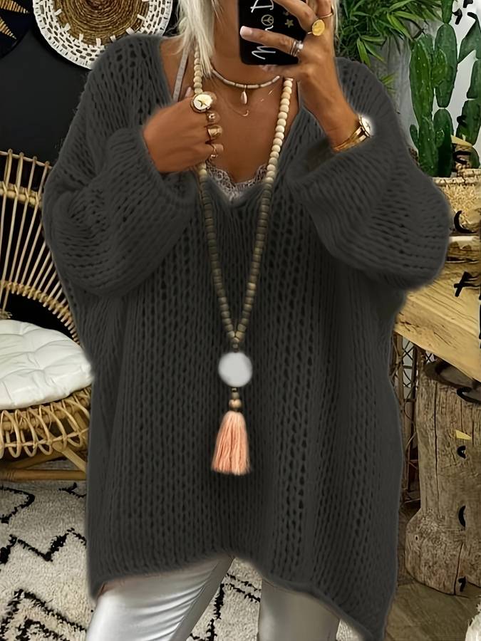 Luvik | oversized neule V-kaula-aukolle