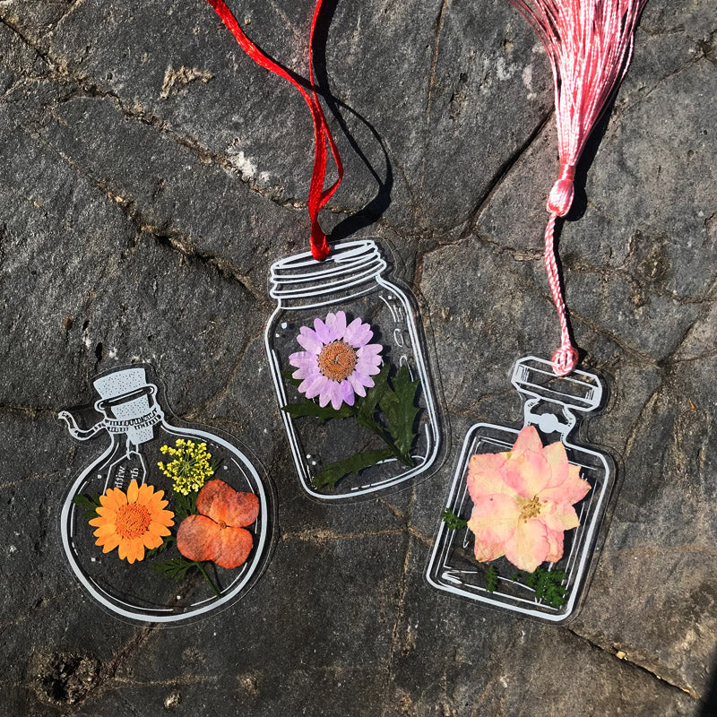 Luvikno | Transparent tørket blomster bokmerke