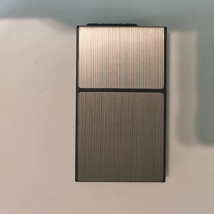 Luvikno | 2-i-1 USB oppladbar lighter og sigarettetui - Stilig herre 20-sigarett holder, fuktighetsbestandig og slitesterk