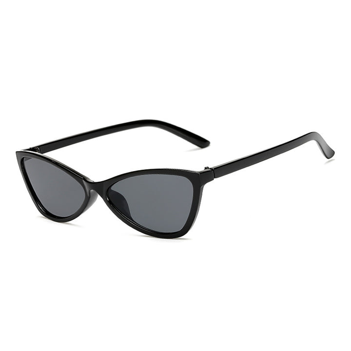 Dame Cat-Eye solbriller med elegant, lett ramme Luvikno