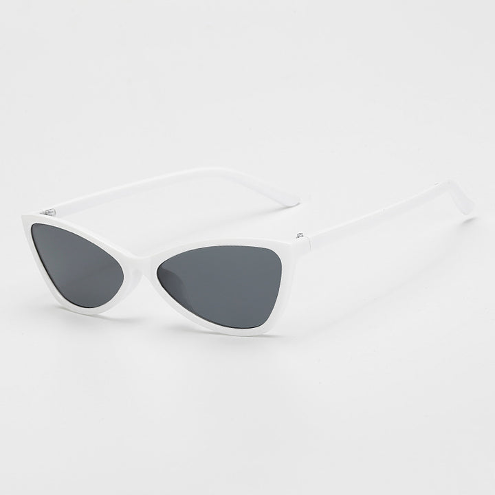 Dame Cat-Eye solbriller med elegant, lett ramme Luvikno