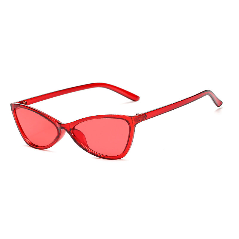 Dame Cat-Eye solbriller med elegant, lett ramme Luvikno
