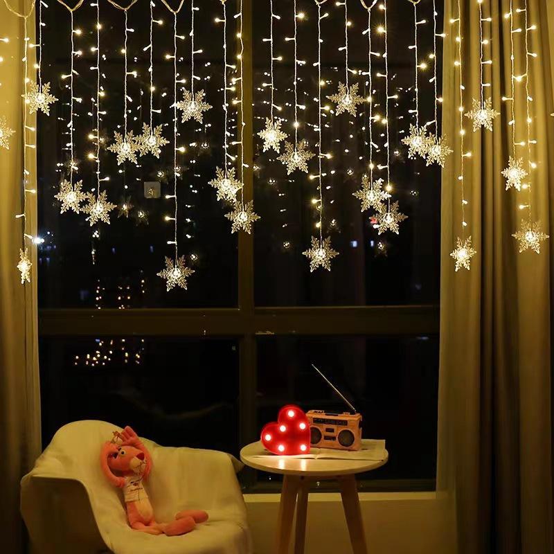 Luvikno | LED Lyskjede Gardin med Snøfnugg | IP43 Vanntett | 4.8W (220V) | 4m / 5m