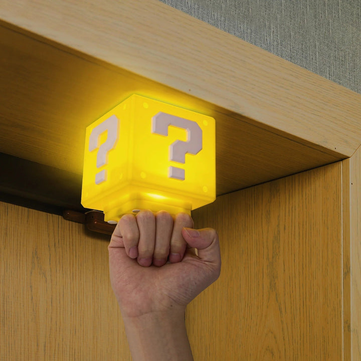 Power-Up Blokk Nattlys - Super Mario-inspirert Spilldekorasjon Luvikno