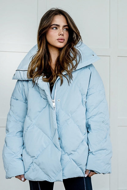 Luvik | istuu tyylikäs tikkikangas takki