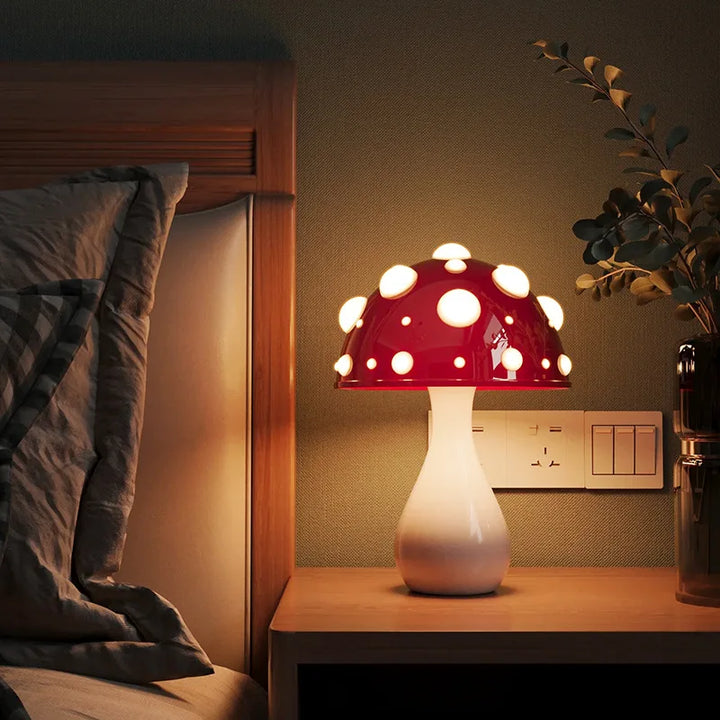 Mushroom Lamp – Retro LED Bordlampe i Sopdesign for Koselige Innendørsrom | Luvikno
