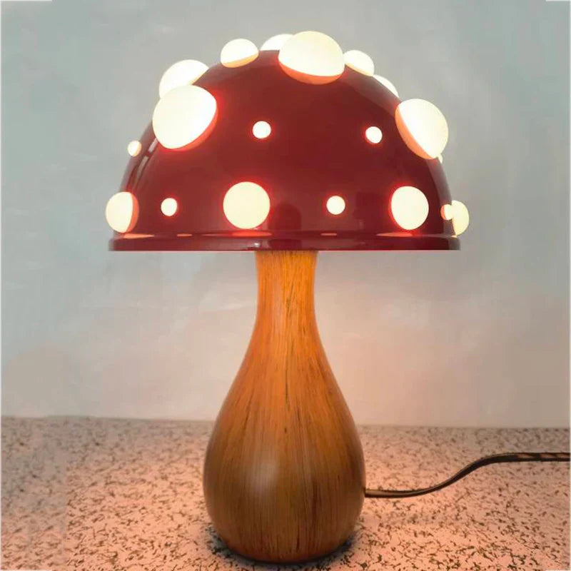 Mushroom Lamp – Retro LED Bordlampe i Sopdesign for Koselige Innendørsrom | Luvikno