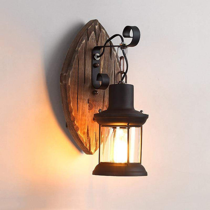 Antikk tre landhus stil vegglampe Luvikno