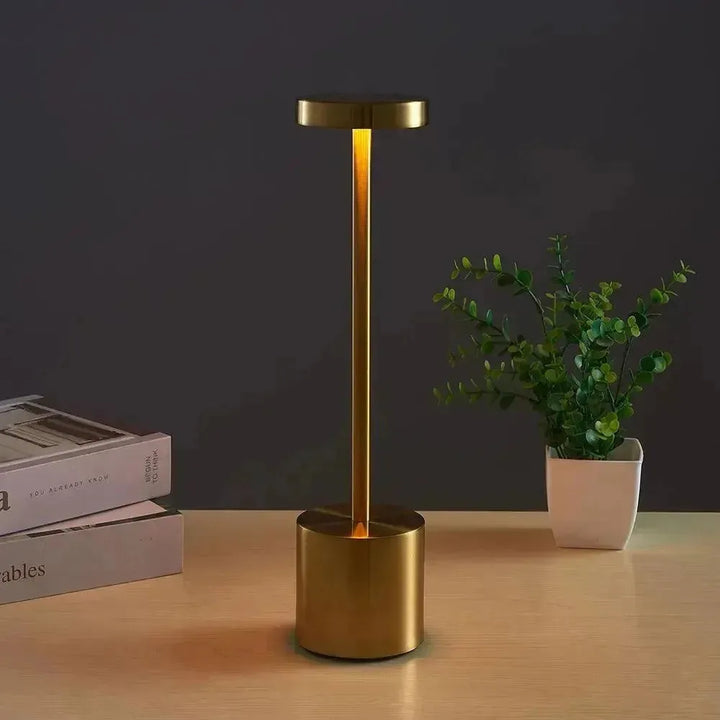 Astori - Oppladbar bordlampe uten kabel | Luvikno