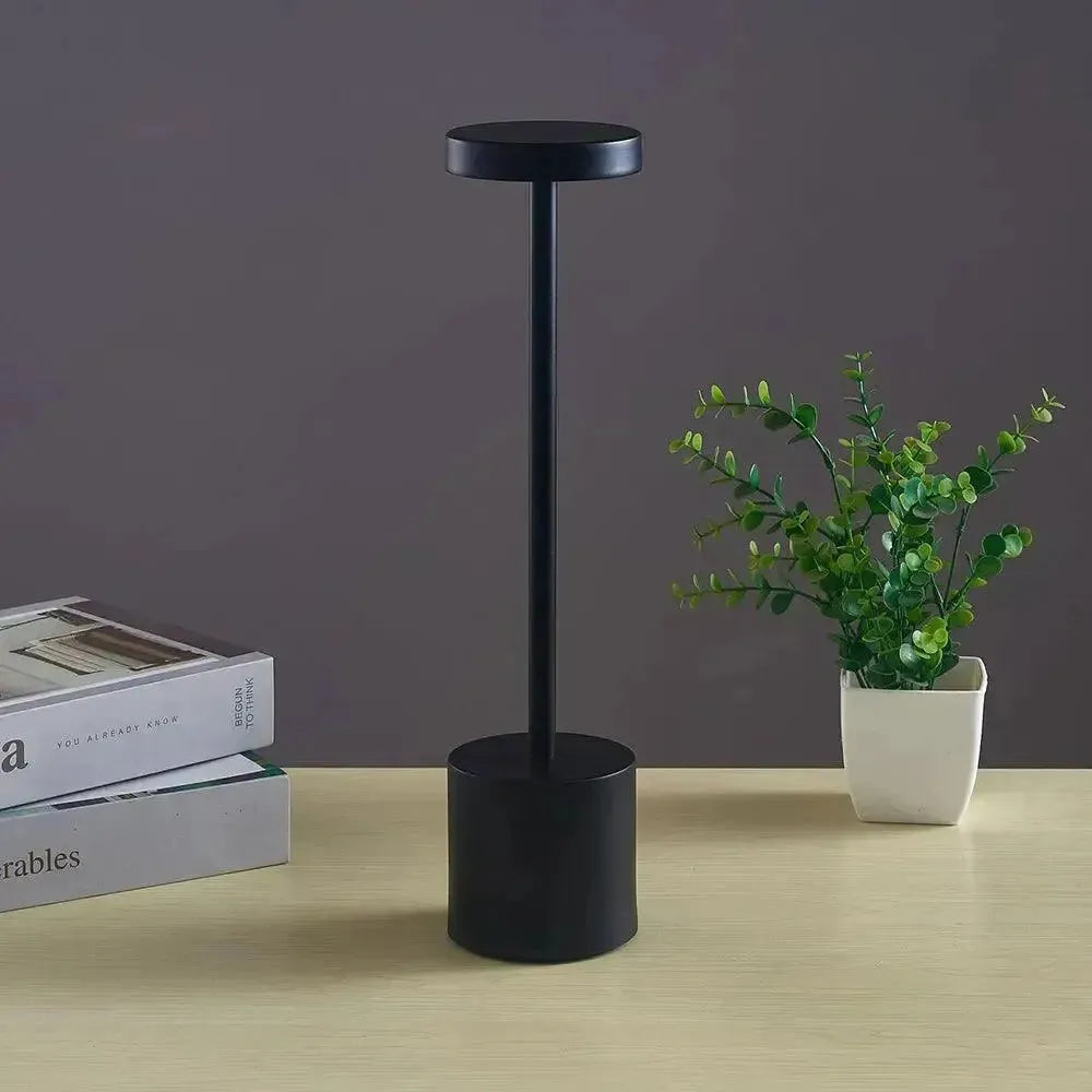 Astori - Oppladbar bordlampe uten kabel | Luvikno