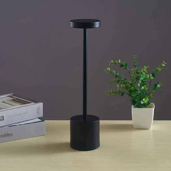 Astori - Oppladbar bordlampe uten kabel | Luvikno