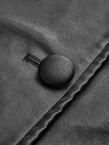 Luvik | Vyöttömästä keinonahasta valmistettu takki