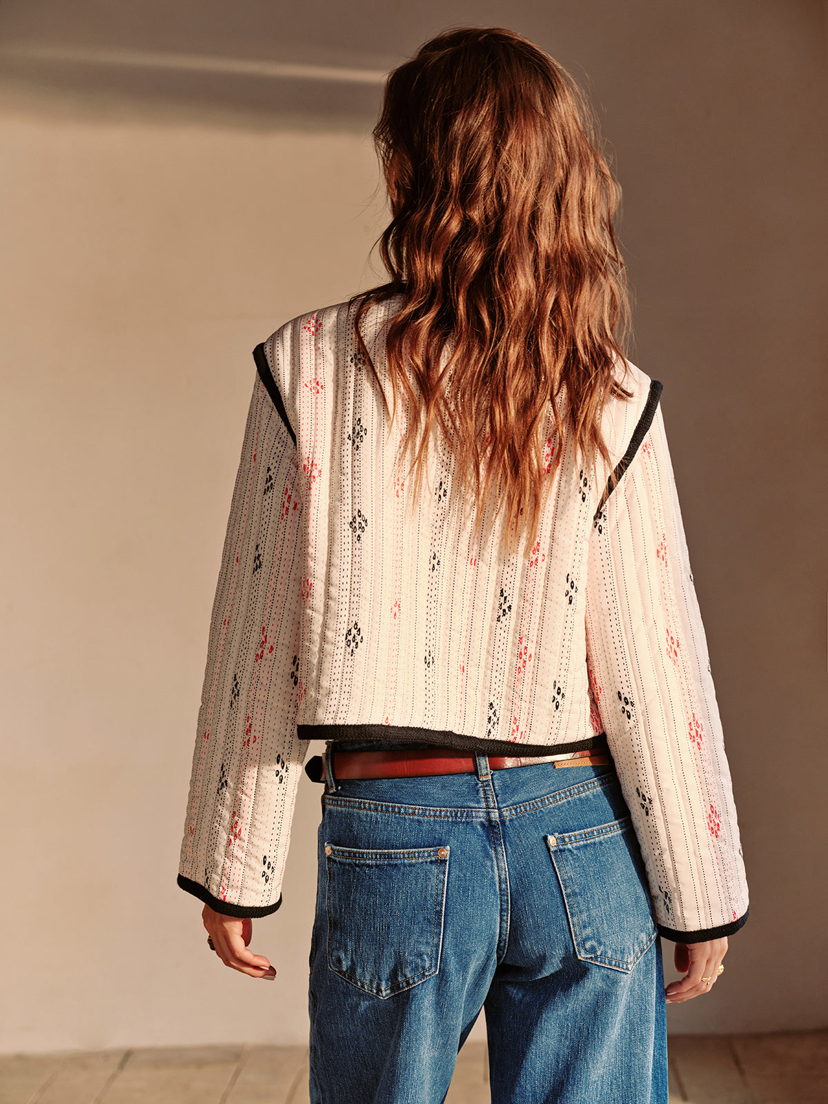 Luvik | Kontrastipipings Lyhyt Takki