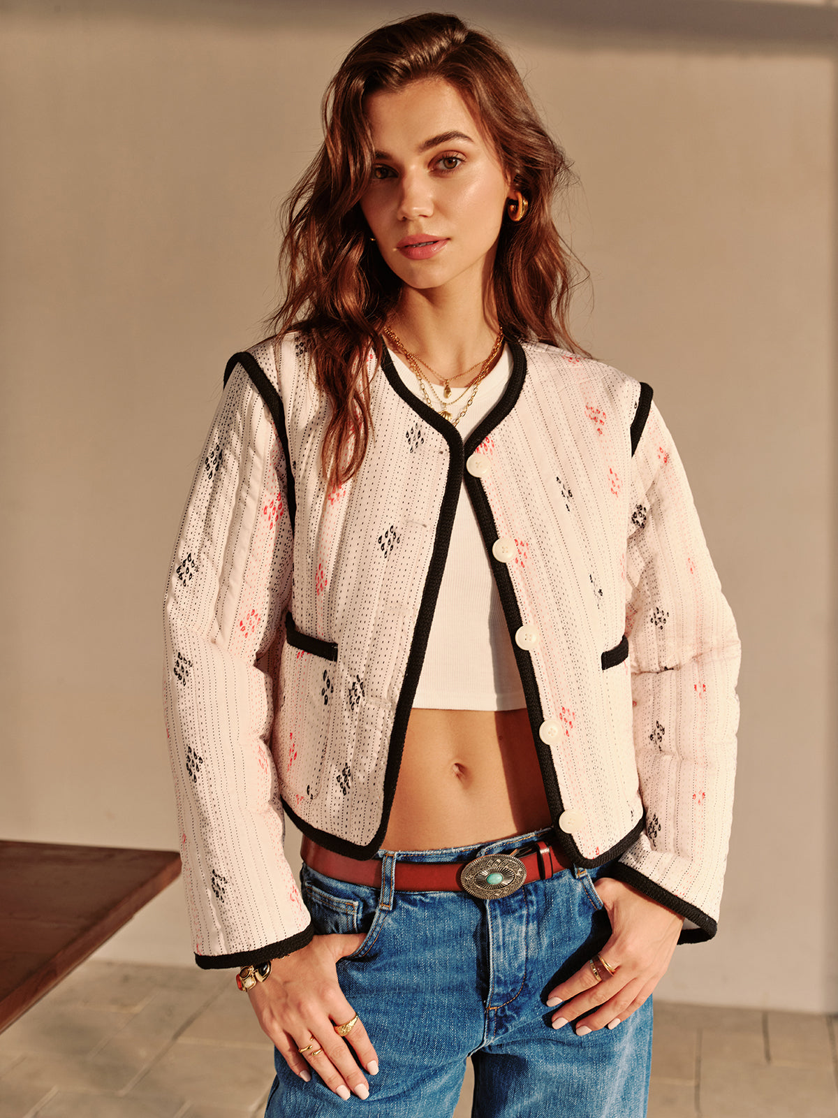 Luvik | Kontrastipipings Lyhyt Takki