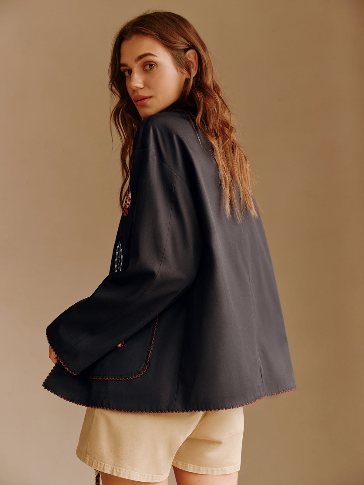 Luvik | Kirjailtu kauluspaita