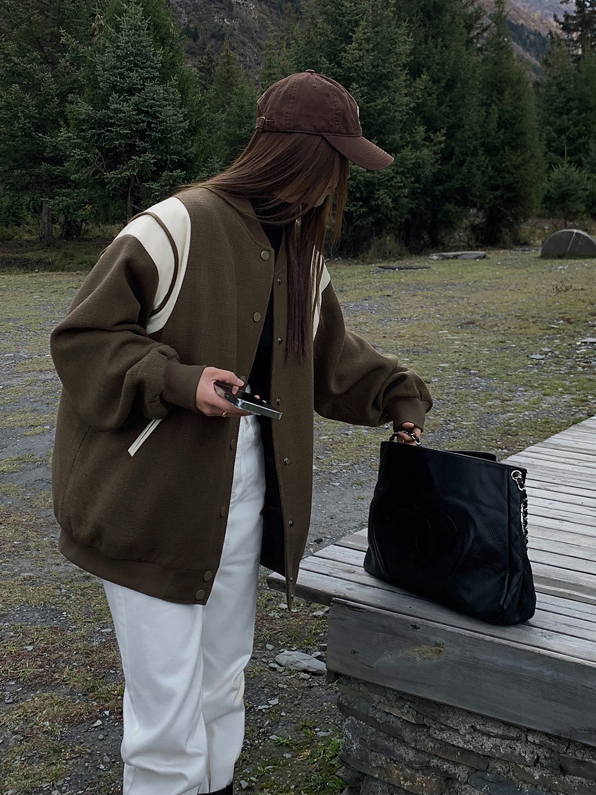 Luvik | Kauluksen kontrastipainatus taskutakki