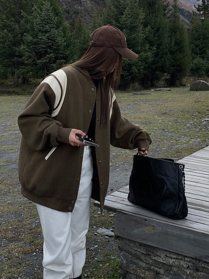 Luvik | Kauluksen kontrastipainatus taskutakki