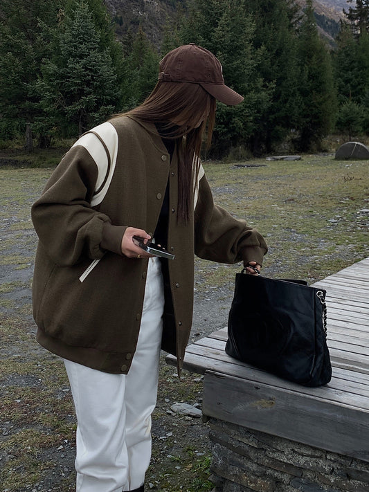 Luvik | Kauluksen kontrastipainatus taskutakki