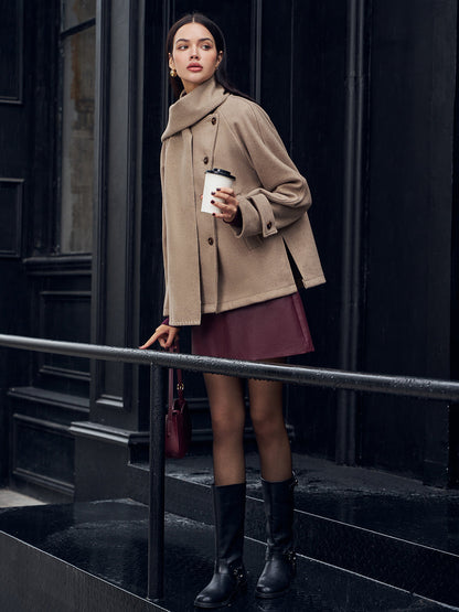 Luvik | Takki, jossa on yhteensopiva nappikaulahuivi