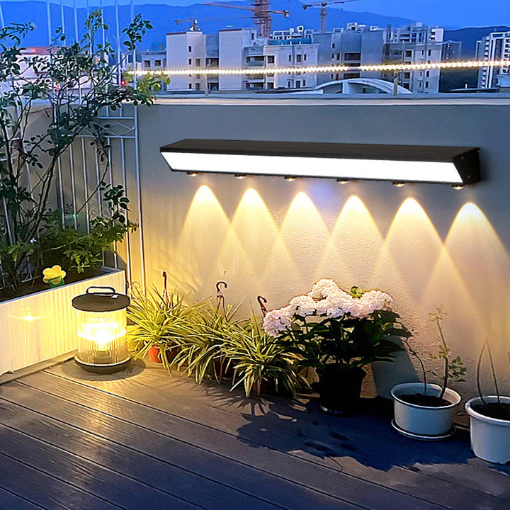 Moderne minimalistiske solenergi vanntett bevegelsessensor akryl aluminium og rustfritt stål rektangulær LED vegglampe for utendørs patio | Luvikno