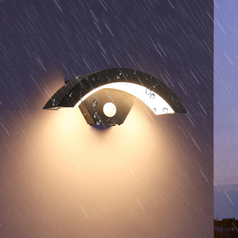 Moderne minimalistisk buet aluminium akryl LED vegglampe for hage | Luvikno