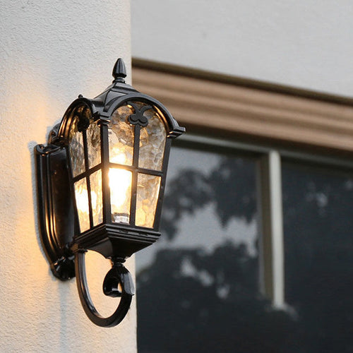 Tradisjonell europeisk kvadratisk blonder aluminium trykt glass 1-lys utendørs vegglampe for hage | Luvikno