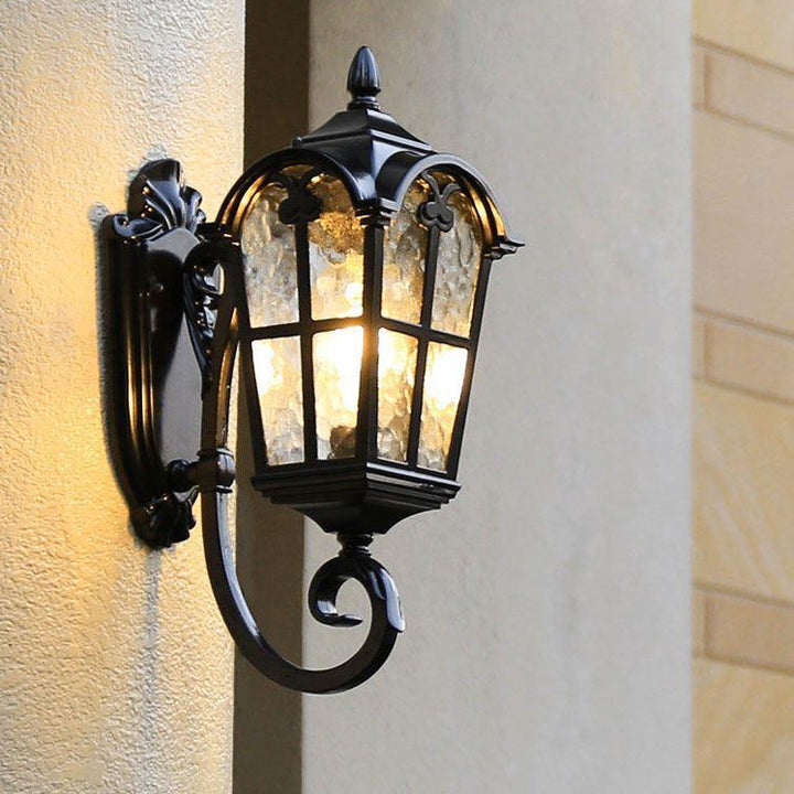 Tradisjonell europeisk kvadratisk blonder aluminium trykt glass 1-lys utendørs vegglampe for hage | Luvikno