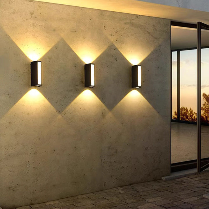 Moderne Minimalistisk Kolonne Plast LED Vegglampe For Hage | Luvikno