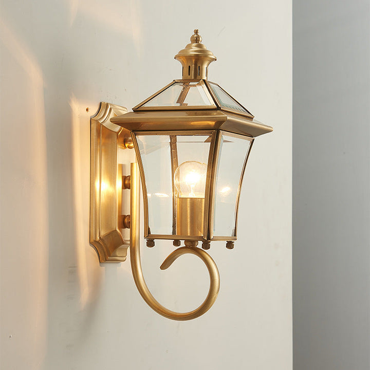 Tradisjonell europeisk trapezoid kobberglass 1-lys vegglampe for hage | Luvikno