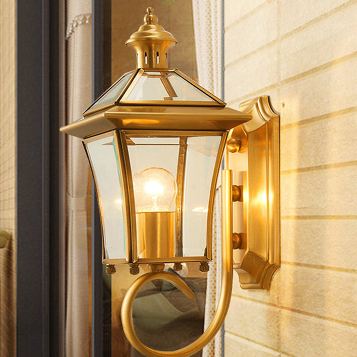 Tradisjonell europeisk trapezoid kobberglass 1-lys vegglampe for hage | Luvikno