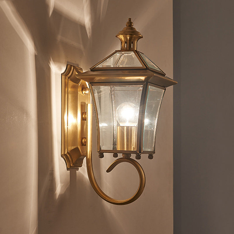 Tradisjonell europeisk trapezoid kobberglass 1-lys vegglampe for hage | Luvikno