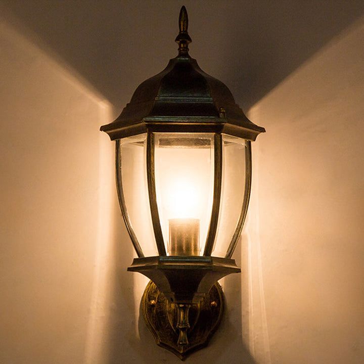 Samtidig Retro Vanntett Hexagonal Bur Aluminium Frostet Klart Glass 1-Lykt Vegglampe For Ute Patio | Luvikno