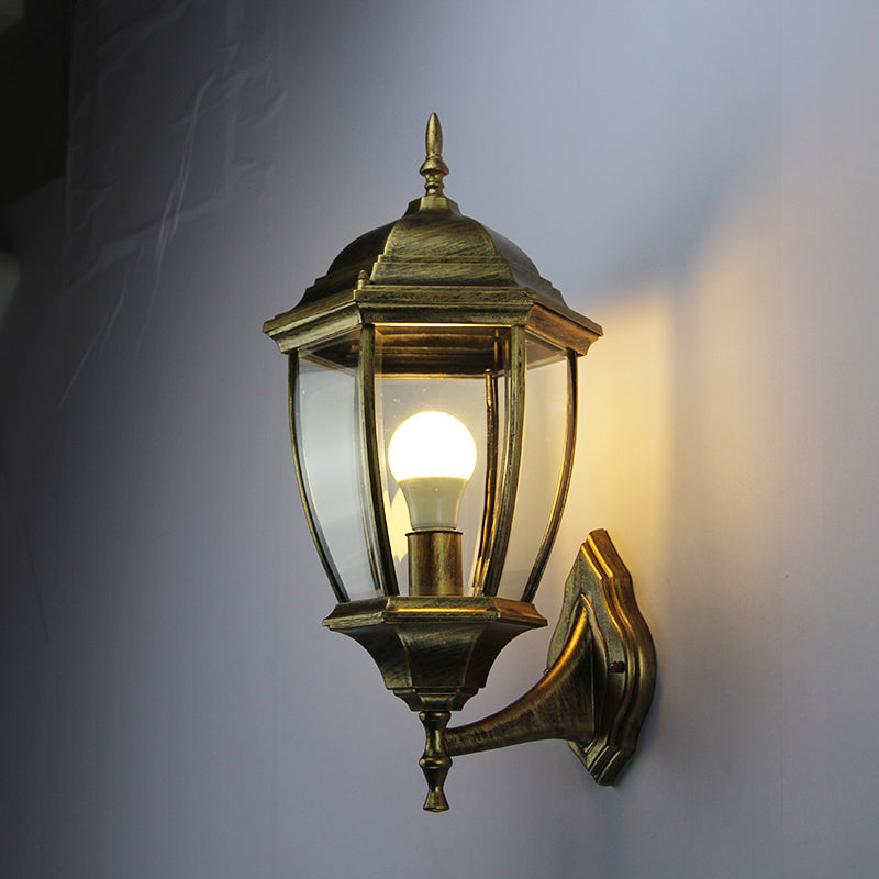 Samtidig Retro Vanntett Hexagonal Bur Aluminium Frostet Klart Glass 1-Lykt Vegglampe For Ute Patio | Luvikno