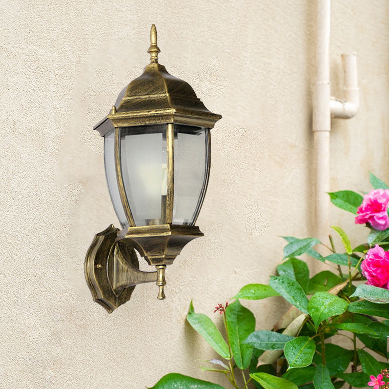Samtidig Retro Vanntett Hexagonal Bur Aluminium Frostet Klart Glass 1-Lykt Vegglampe For Ute Patio | Luvikno
