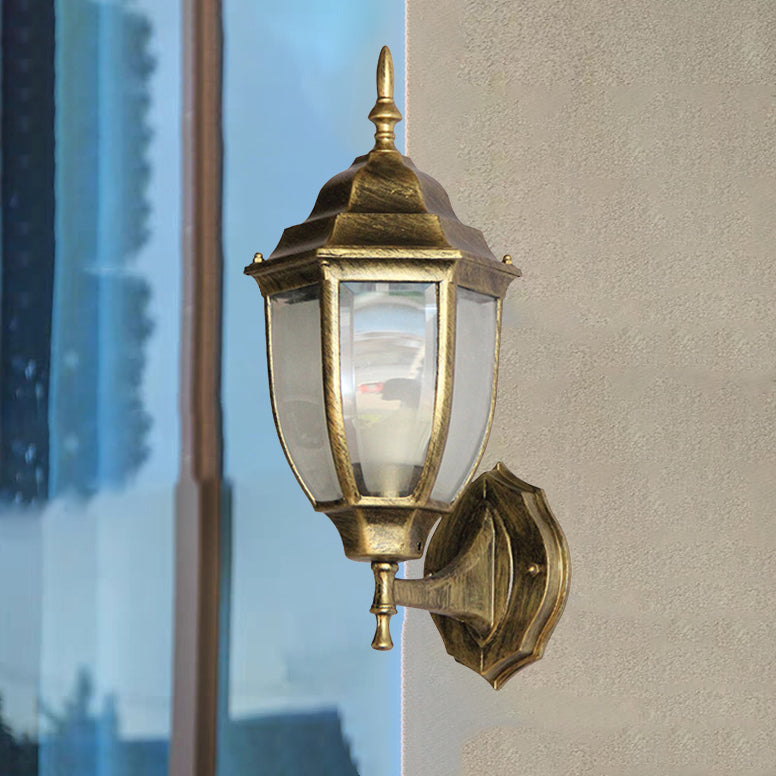 Samtidig Retro Vanntett Hexagonal Bur Aluminium Frostet Klart Glass 1-Lykt Vegglampe For Ute Patio | Luvikno