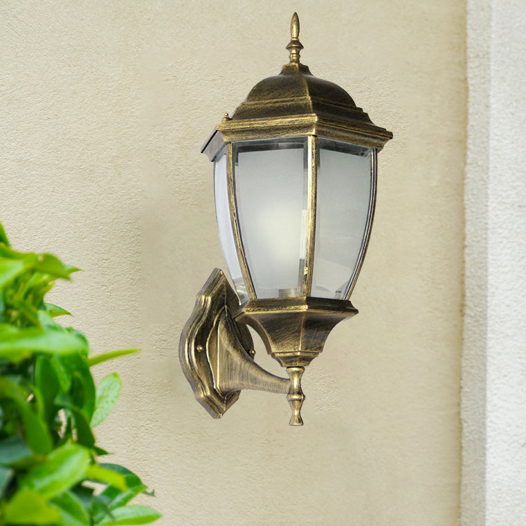 Samtidig Retro Vanntett Hexagonal Bur Aluminium Frostet Klart Glass 1-Lykt Vegglampe For Ute Patio | Luvikno